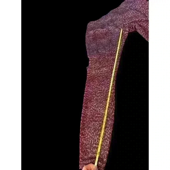 High-Waisted Mulberry Leopard Jacquard Leggings All in Motion Sz S EUC - Picture 6 of 6